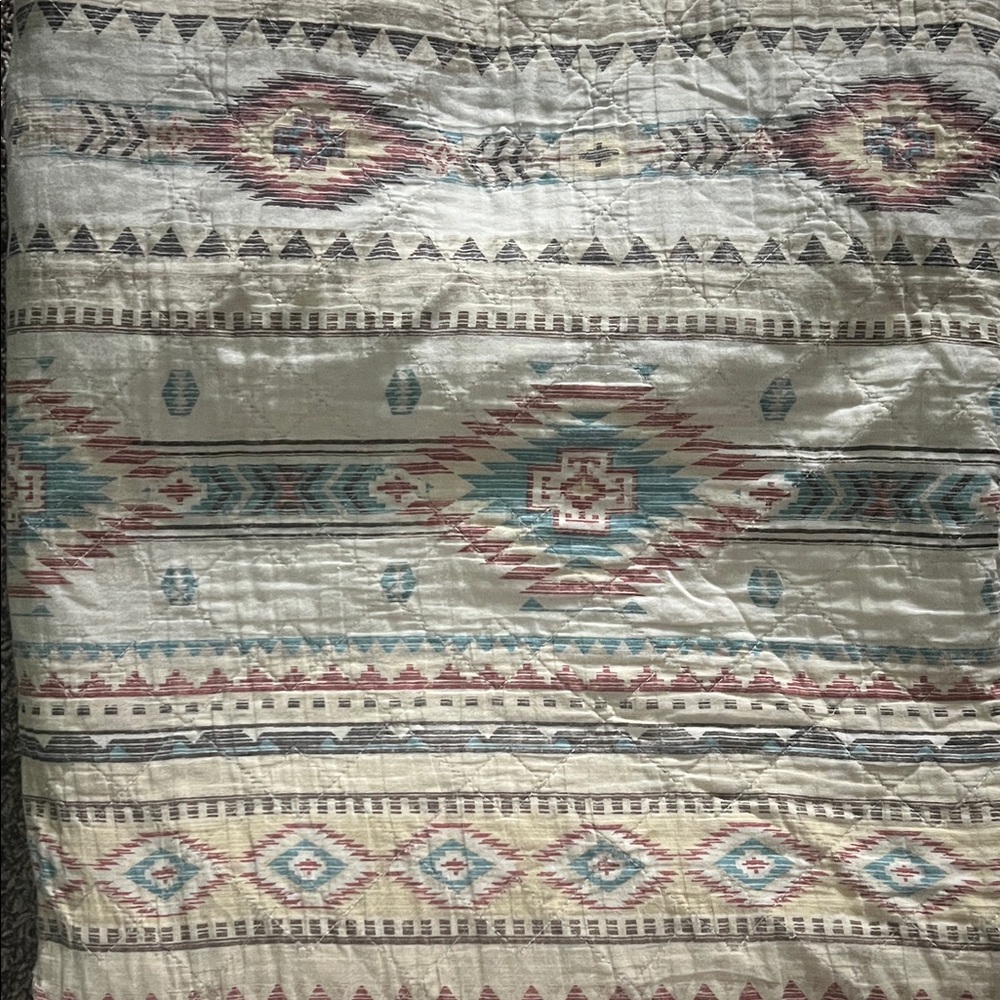 Belk Multicolor Geometric Comforter